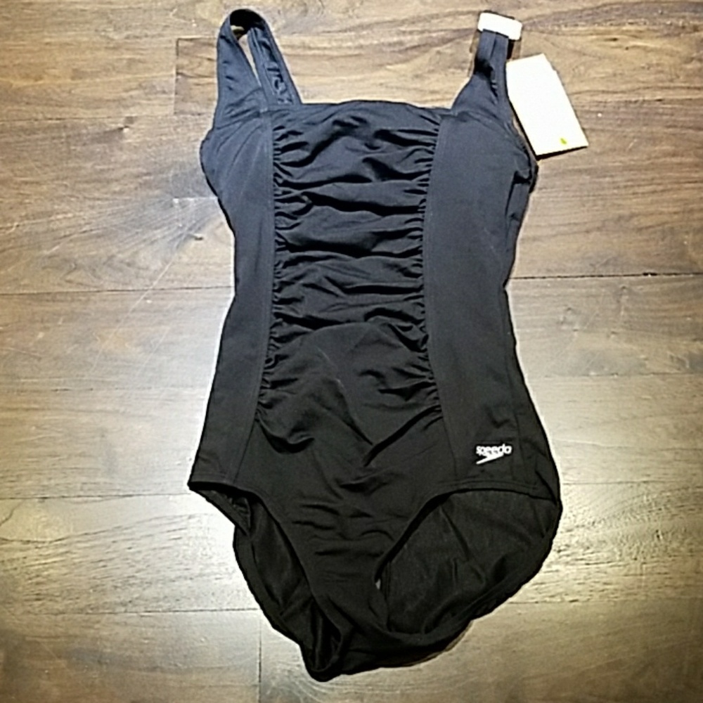 New with tags Speedo swimsuit 8