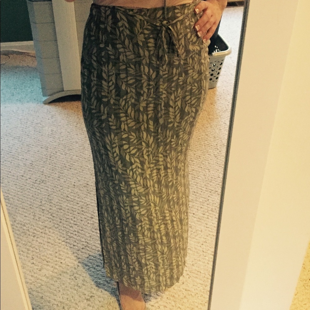 Banana Republic Long skirt.