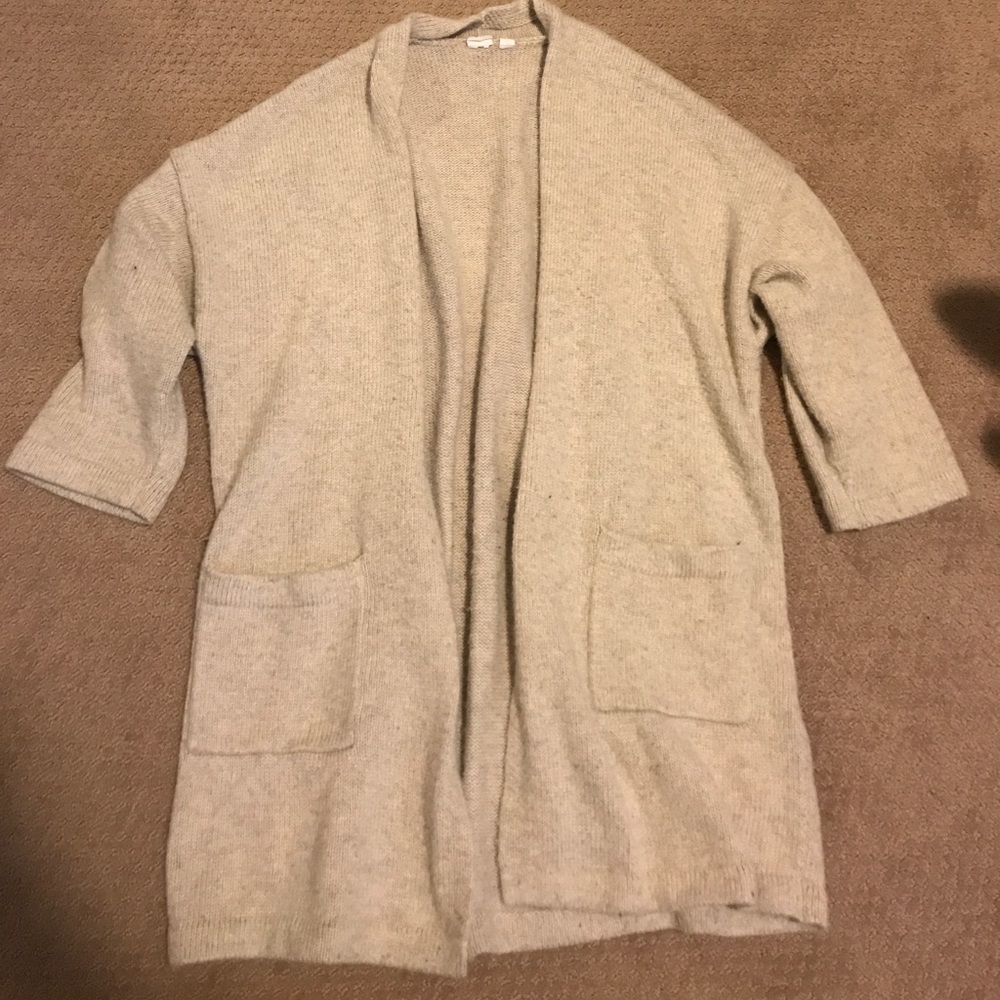 Gap cream cardigan