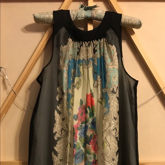 Beautiful "Silk Scarf Shift Dress" - Picture 2 of 7