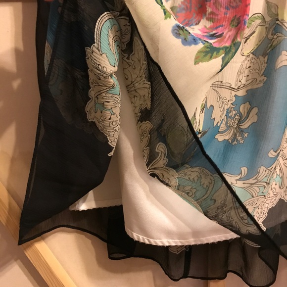 Beautiful "Silk Scarf Shift Dress" - Picture 6 of 7