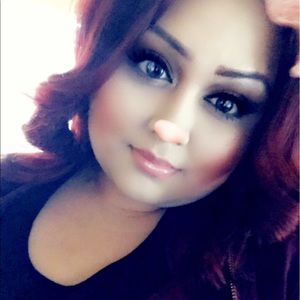 Meet your Posher, Lizzette