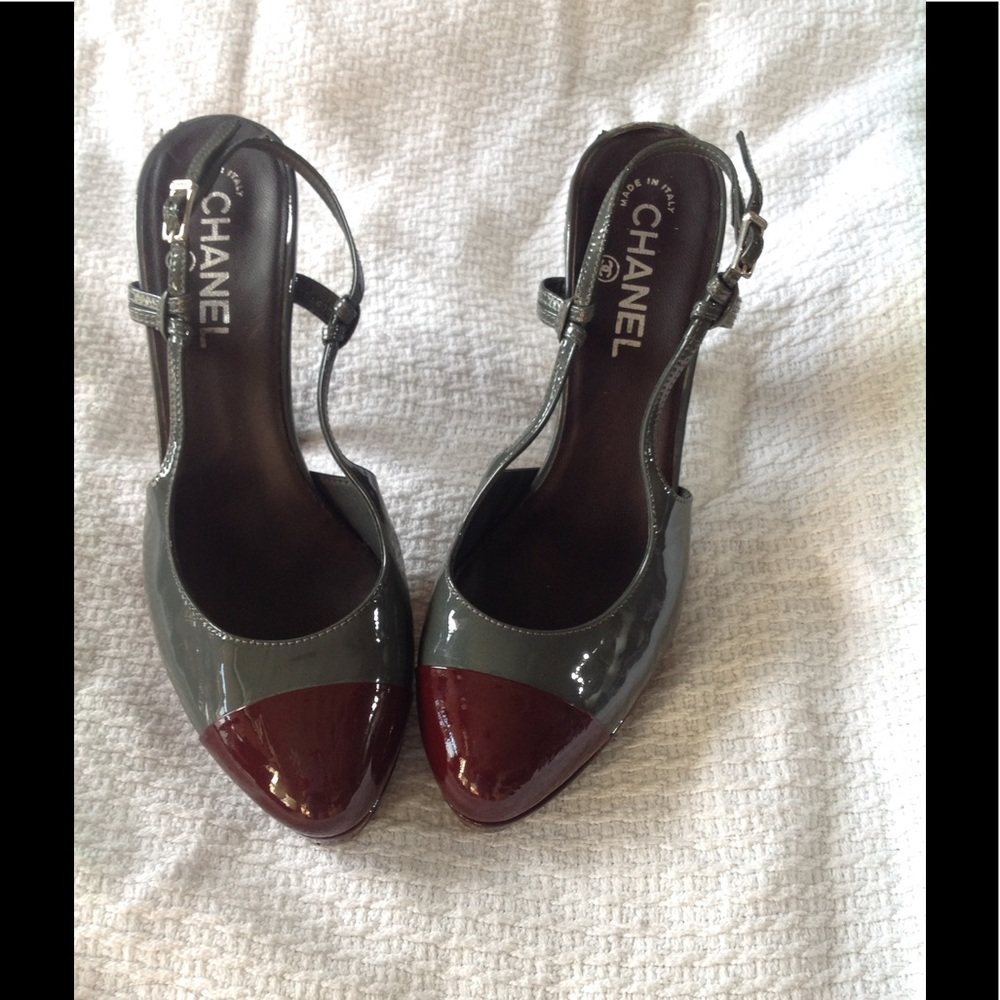 Authentic CHANEL patent leather platform pumps