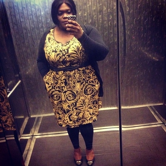 LB Ornamental Dress - Picture 2 of 5