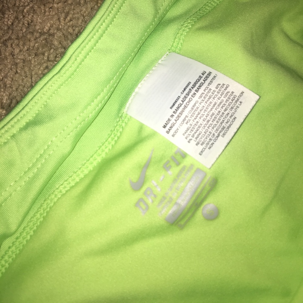 Nike Dri-Fit - Picture 2 of 3