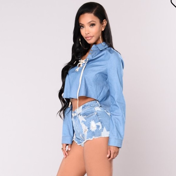 ❌SOLD❌ Long sleeve denim Crop Top - Picture 2 of 4