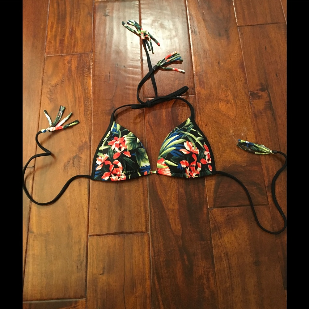 Push-Up swimsuit top