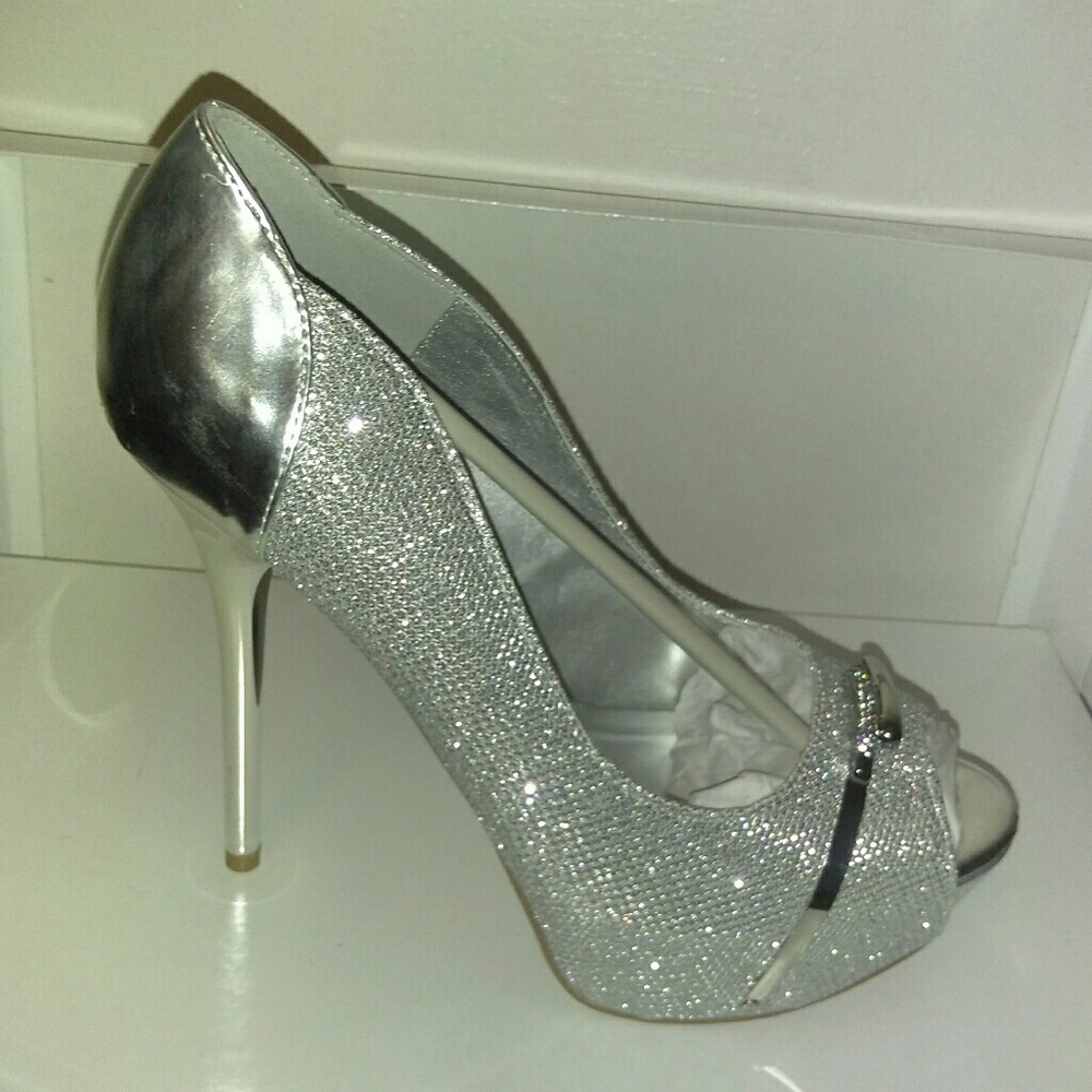 Women's shoes
