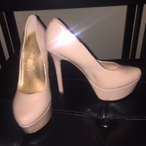 Jessica Simpson platform heel