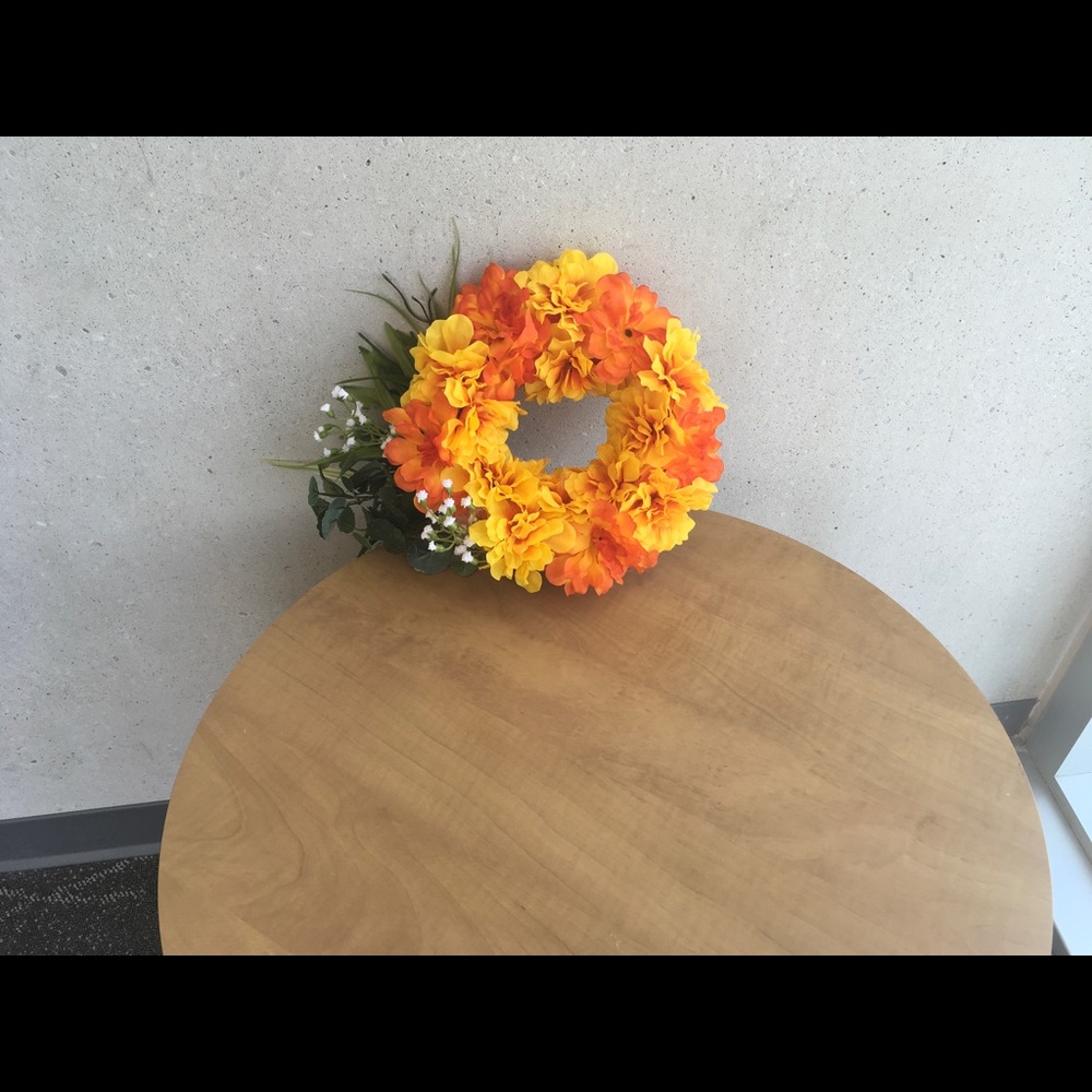 Mini floral wreath! Marigolds & baby's breath