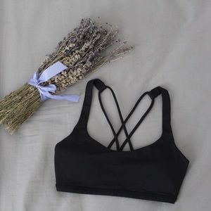 Lululemon Free to Be Sports Bra