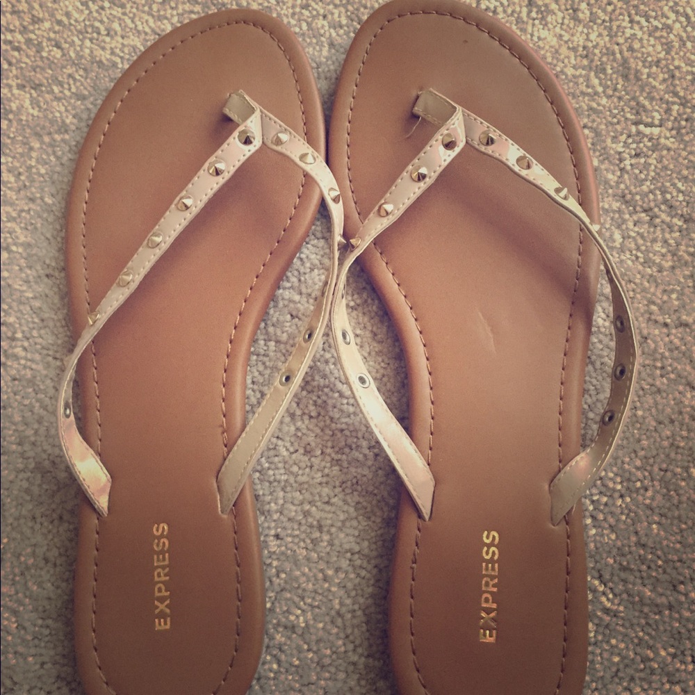 Express sandals