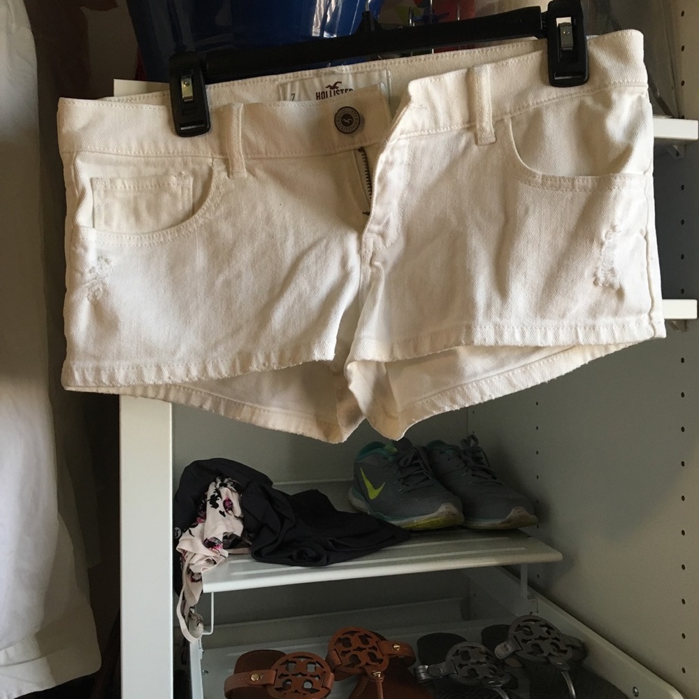 White hollister shorts NWOT