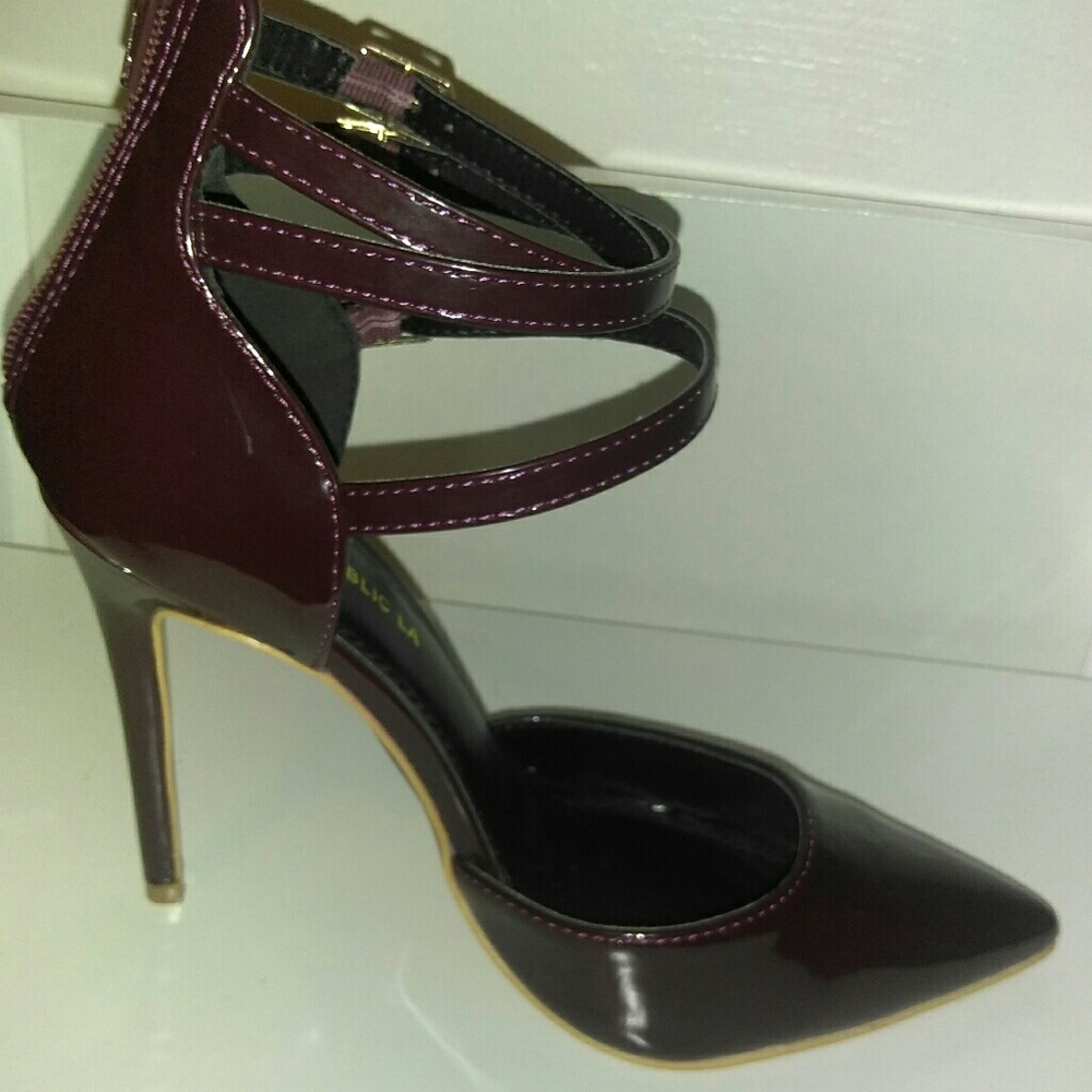 Women's shoes
