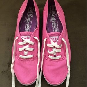 Lace up Keds sneakers