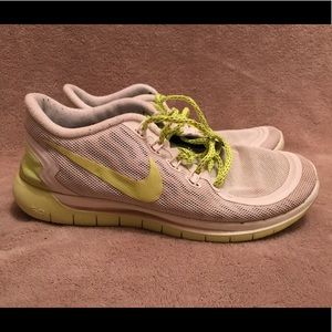 Nike 5.0 Sneakers women's size 8.5 - PRICE DROP