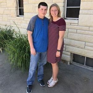 Meet your Posher, Dakota