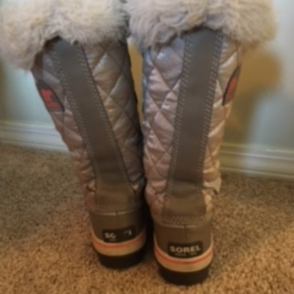 athleta sorel boots