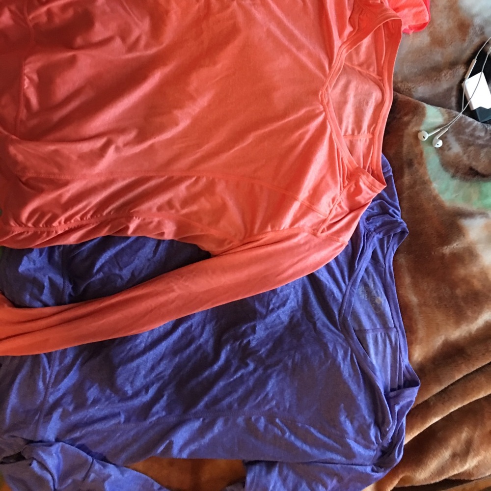 Set of 2 running/workout shirts long sleeve (xl)