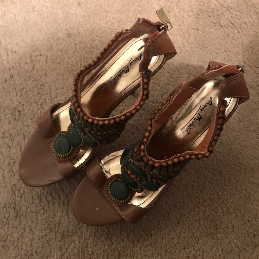 Anne Michelle heels