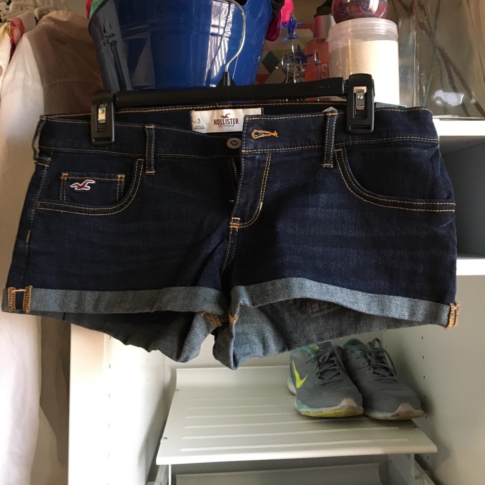 NWT Hollister dark blue shorts