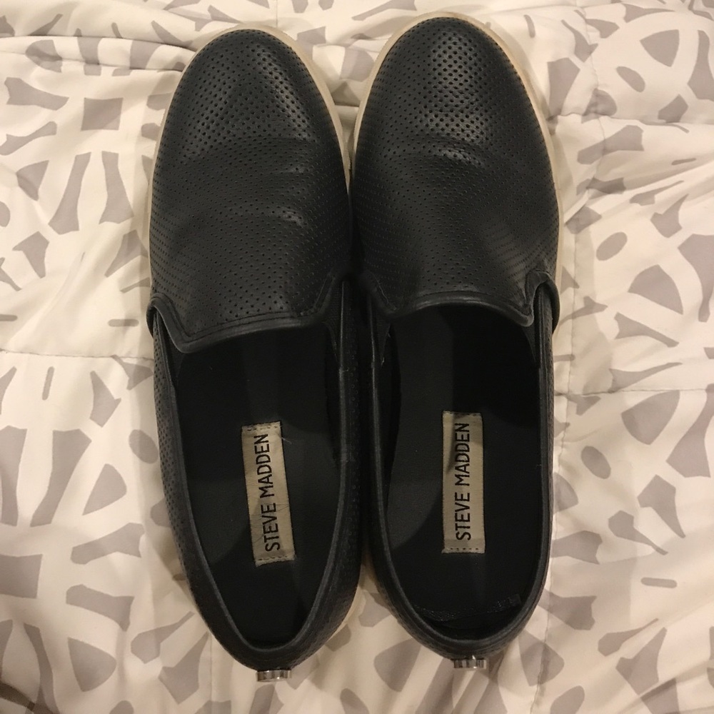 Steve Madden Slip on leather sneakers