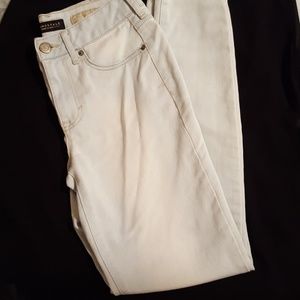 Aeropostale High-Waisted Jegging