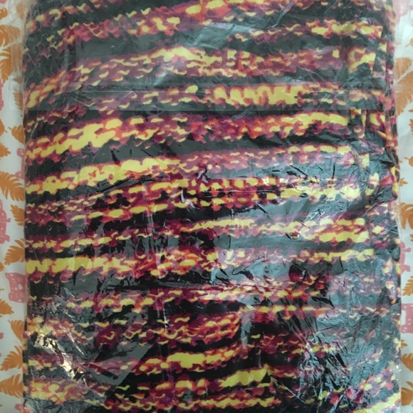 NWT lularoe TC leggings - Picture 2 of 2