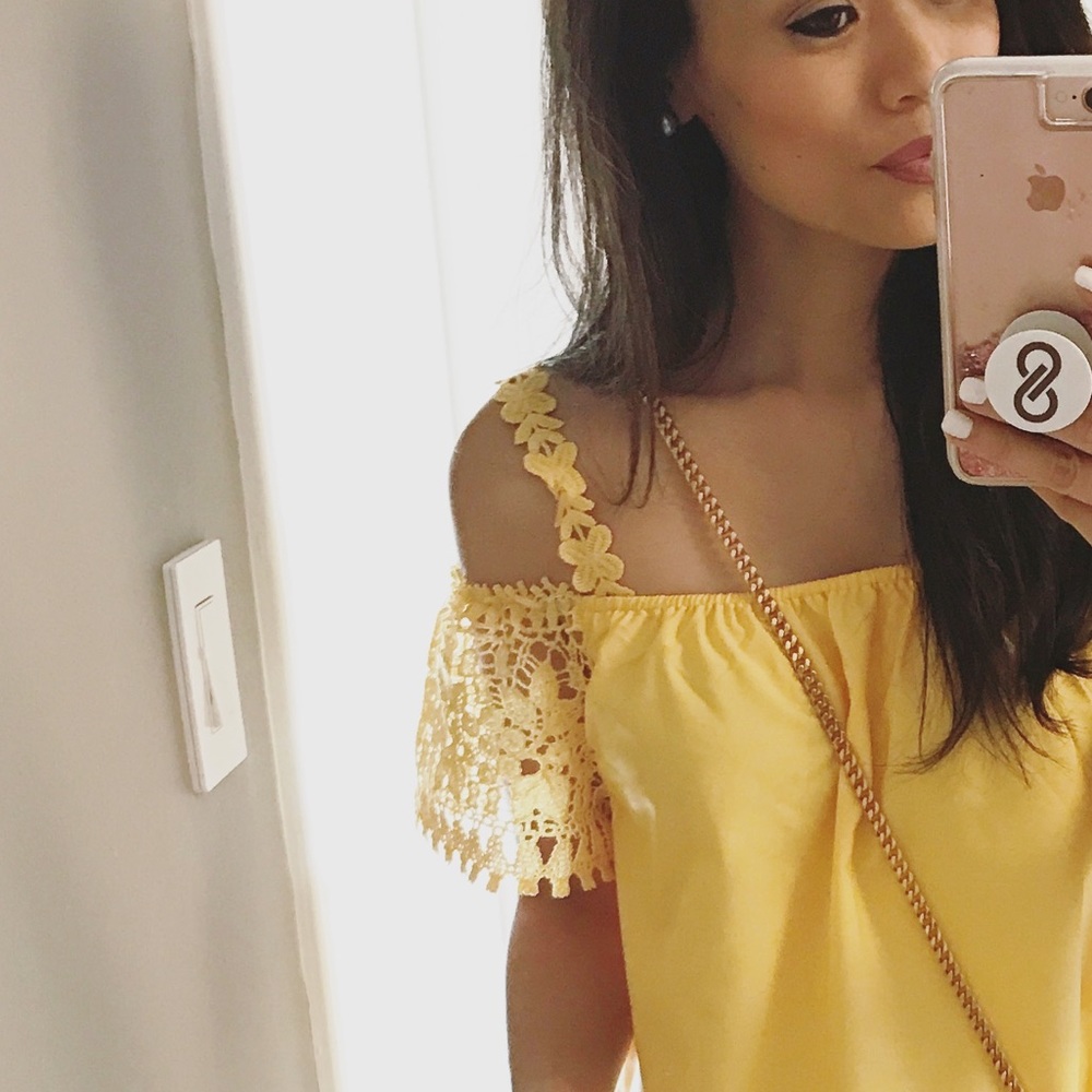 Olivia Off the Shoulder - Picture 2 of 2