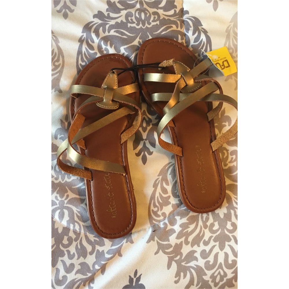 Gold and brown sandals 👡💞