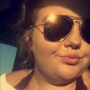 Meet your Posher, Mikayla