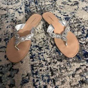 Bandolino rhinestone thing sandals SZ 7
