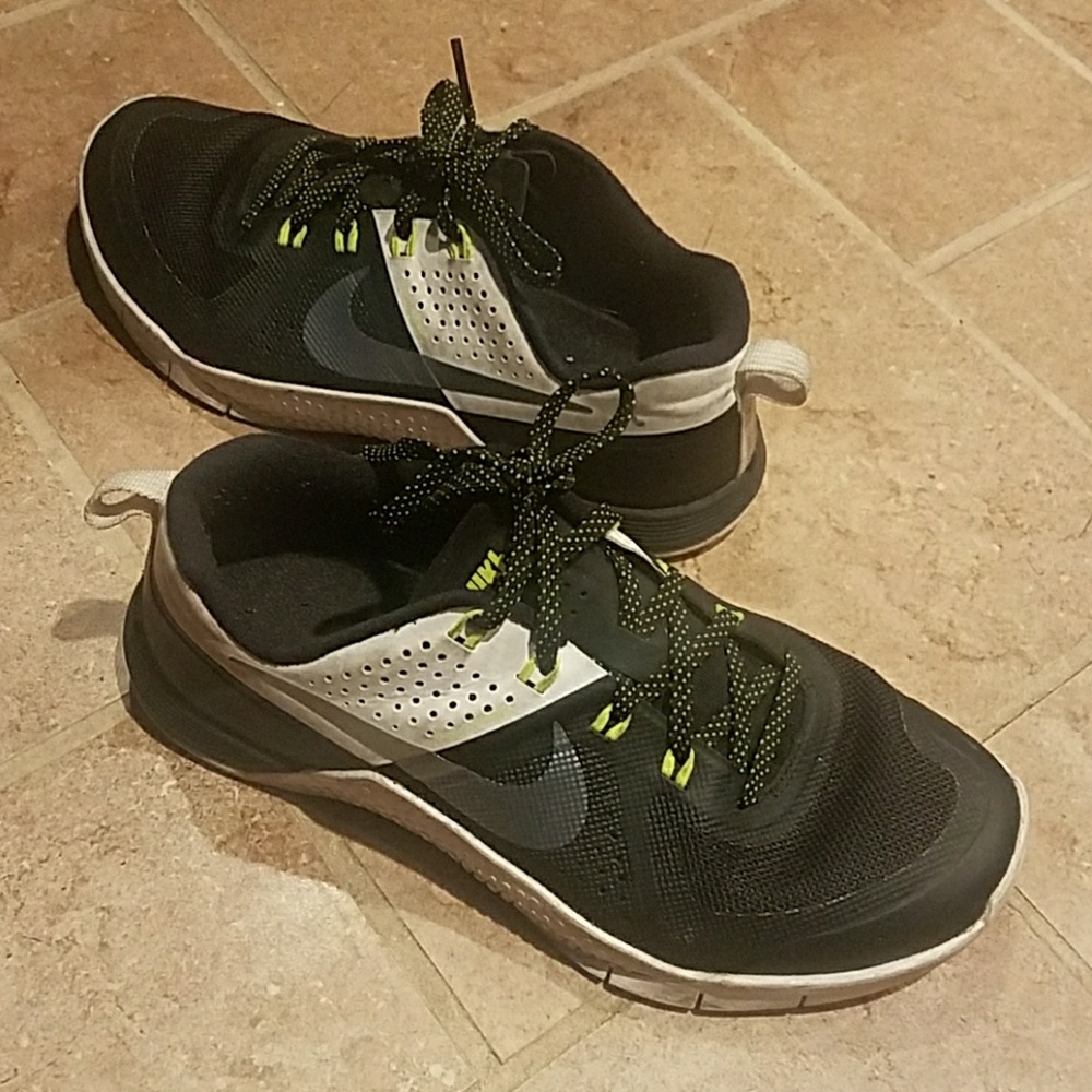 Nike Metcon 1 Sneakers 7.5 Women's