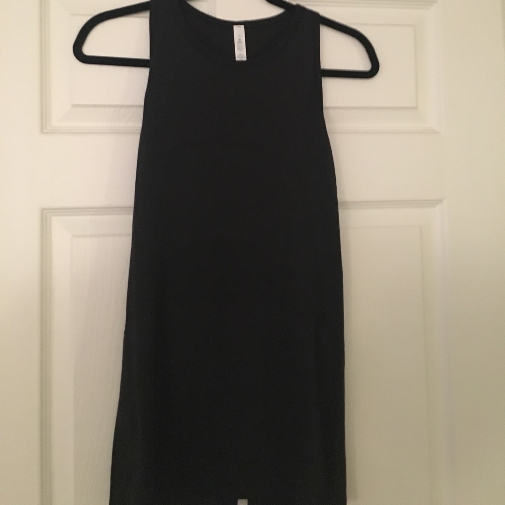Lululemon Swiftly Tech T Back size 12