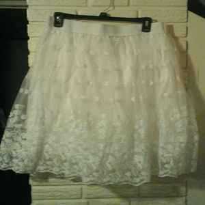 Metro wear skirt  Lace polyester