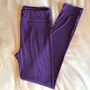 LuLaRoe Tall & Curvy Purple Leggings