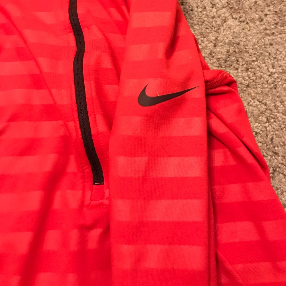 Nike Pro pullover - Picture 3 of 4