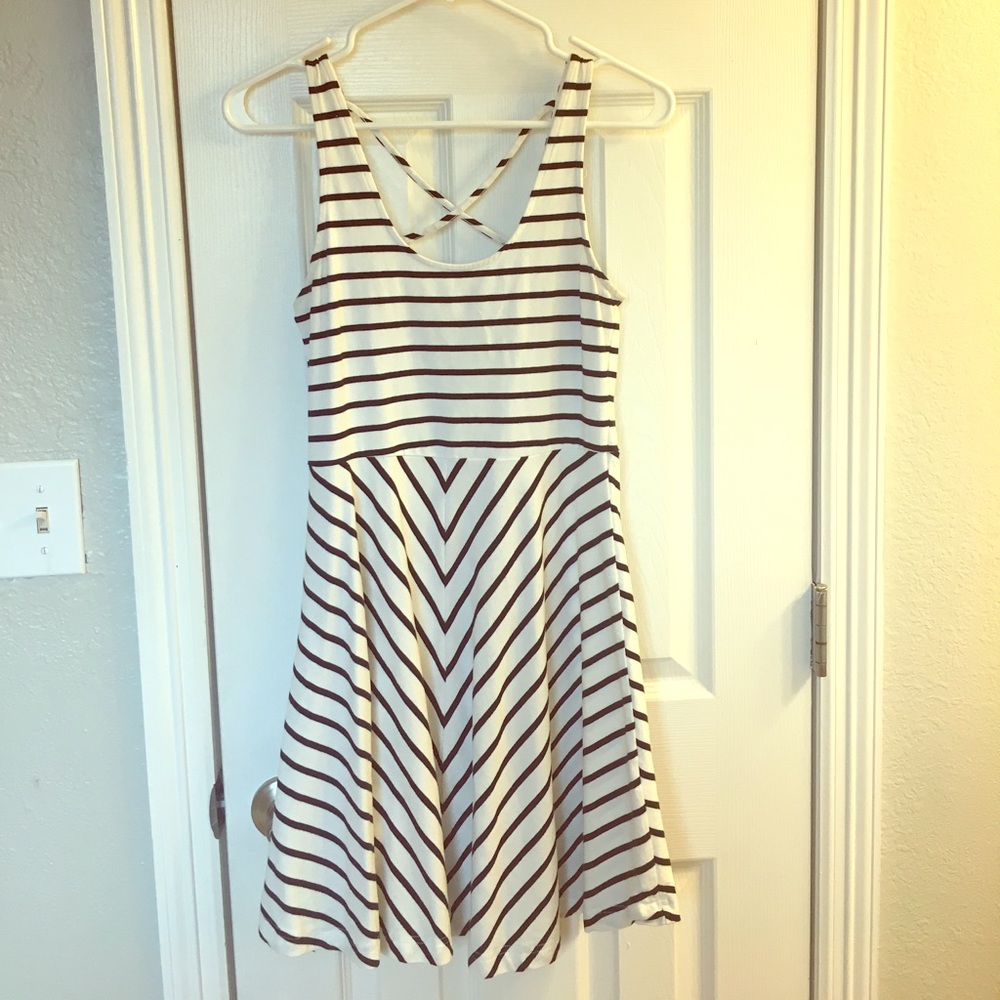 White/black striped dress w/ criss-cross back