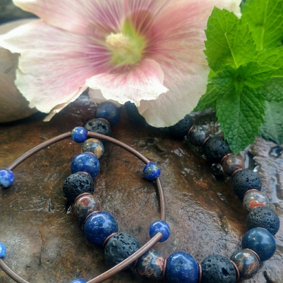 Aromatherapy lava stone bracelets/essential oils - Picture 5 of 8
