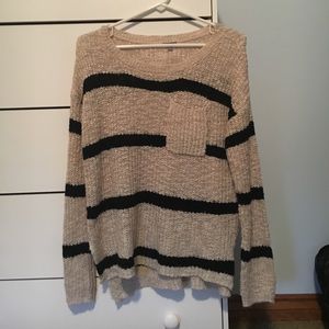 LIKE NEW CONDITION CHARLOTTE RUSSE SWEATER