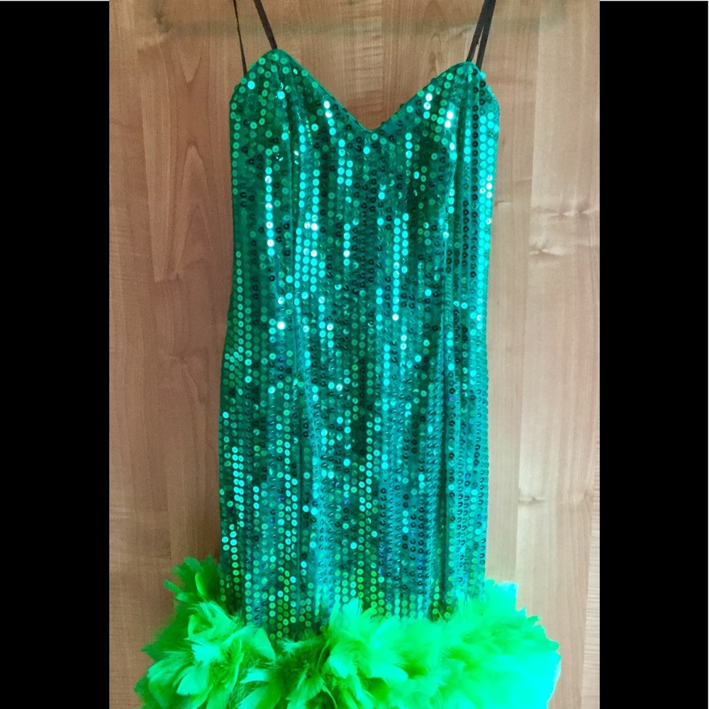 VINTAGE!  Sequins and feathers.