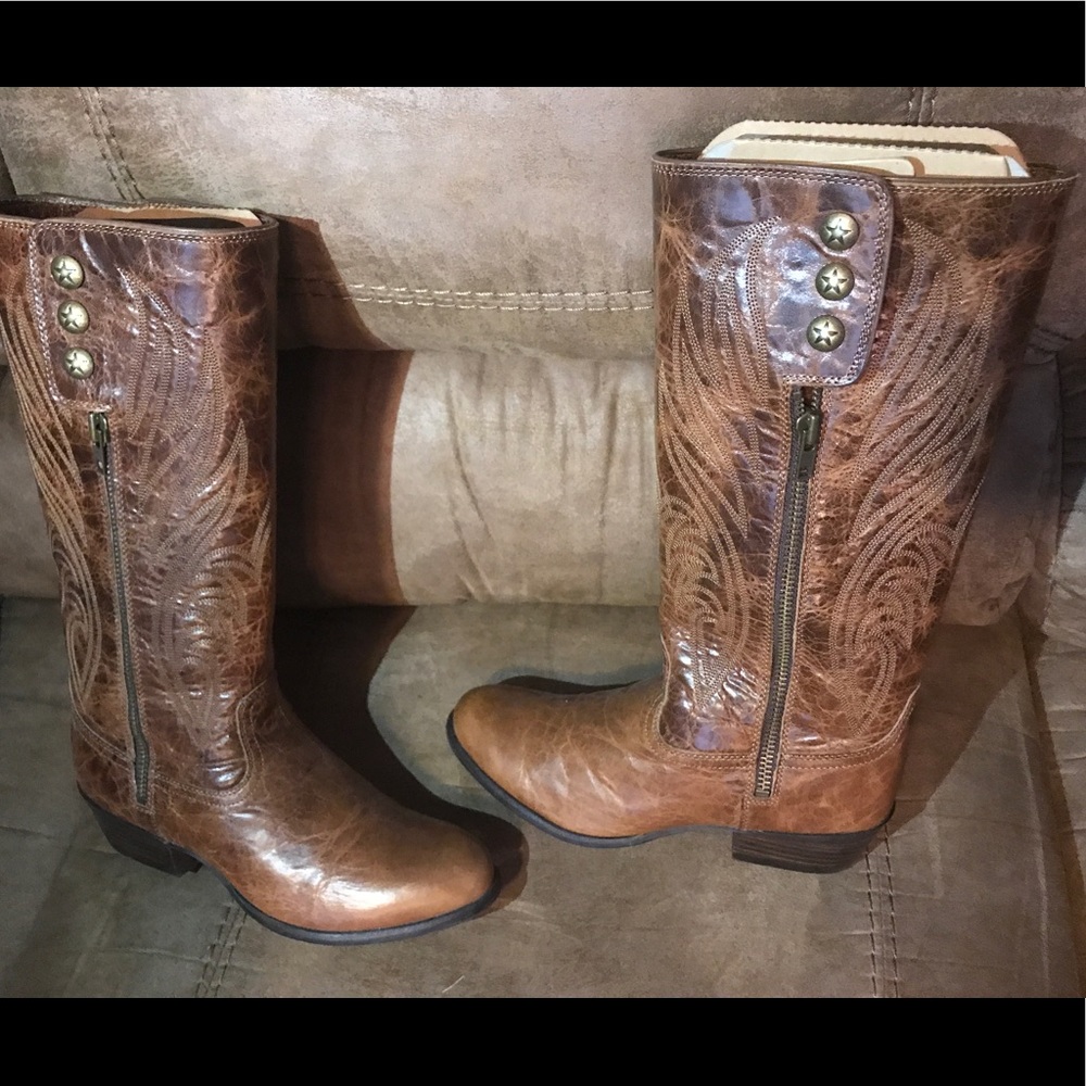 Ariat Boots   Size 6.5B