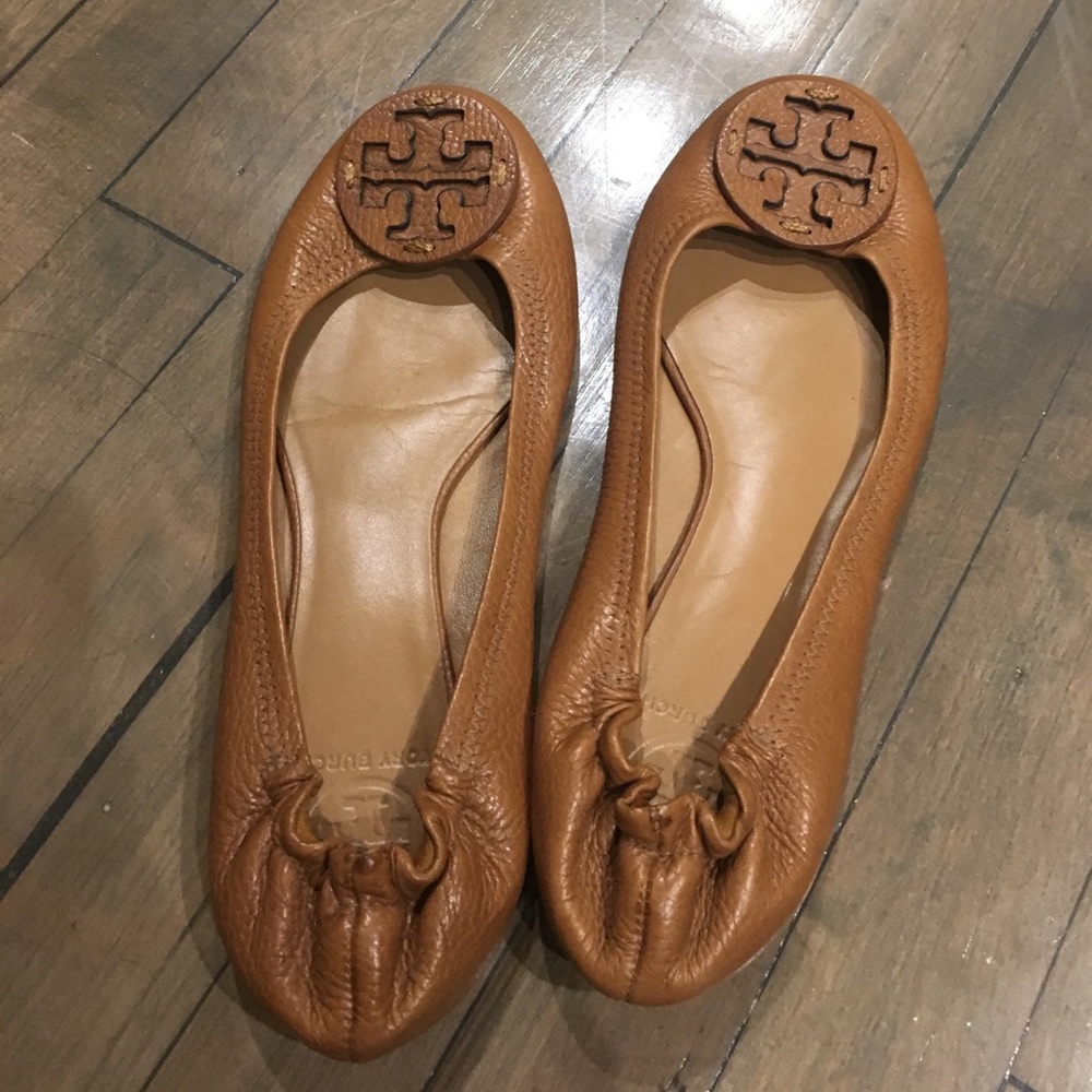 Classic Tory burch flats rarely worn