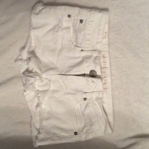 White American eagle shorts