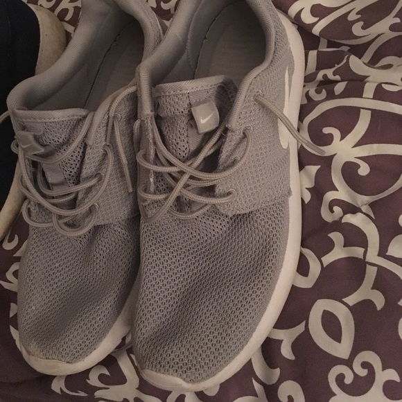 Nike Roshe - Picture 2 of 3