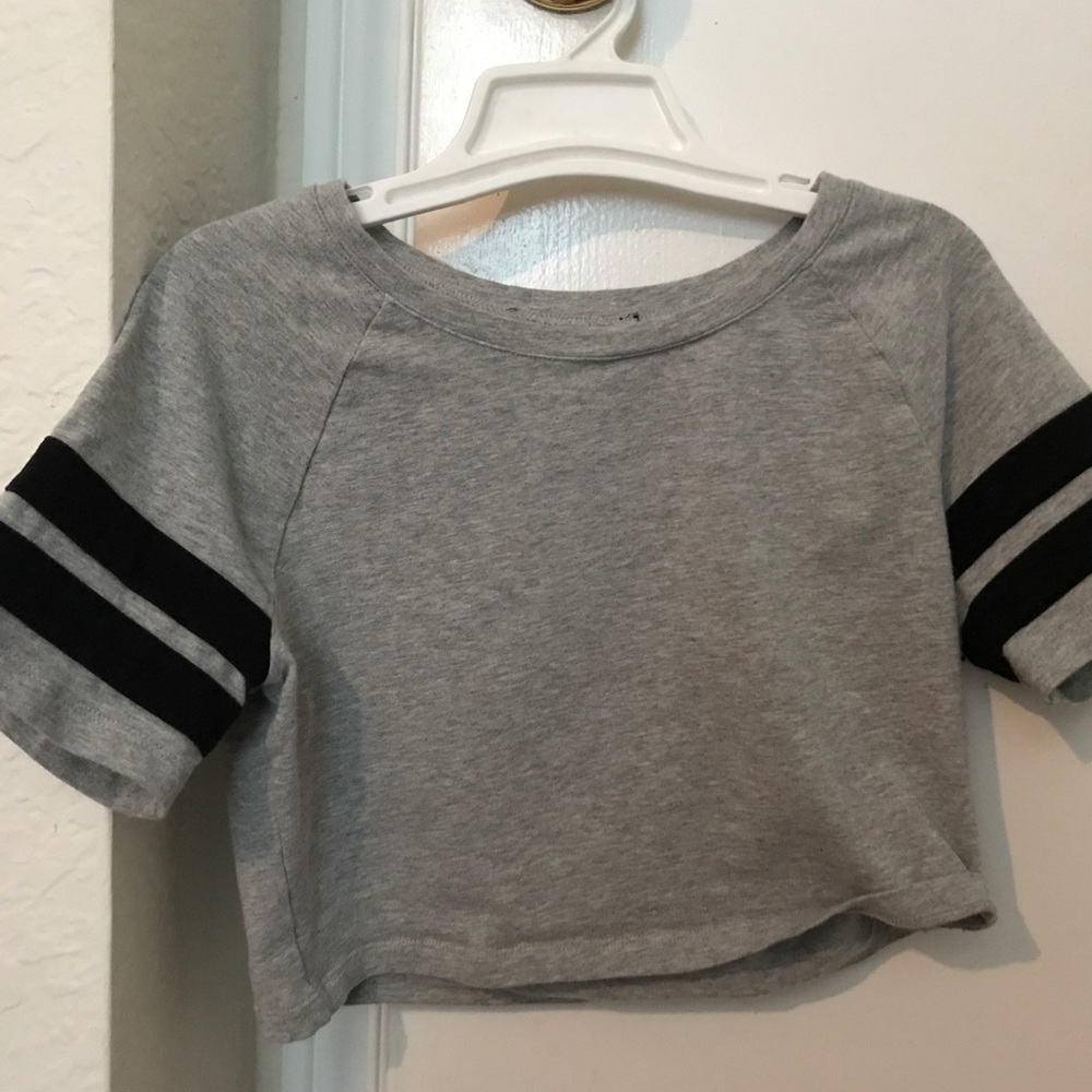 Crop top - Picture 2 of 2