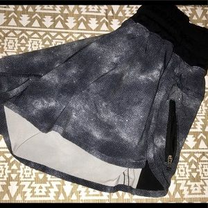 Lululemon tracker shorts