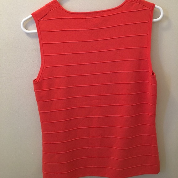 Cable & Gauge sleeveless top. - Picture 5 of 5