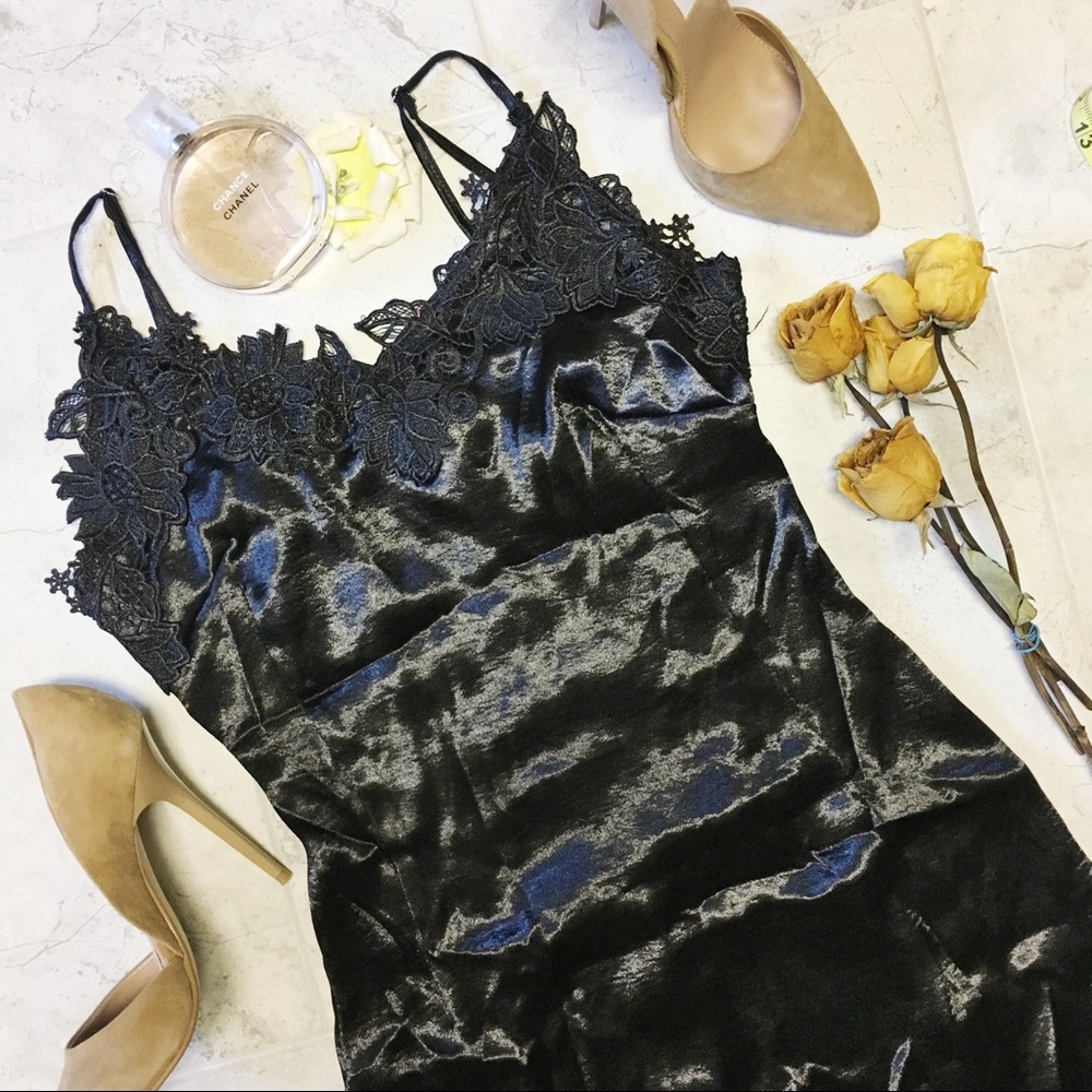 LF Silky Crochet Trim Slip Dress - Picture 5 of 5