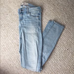 Hollister light wash skinny jeans